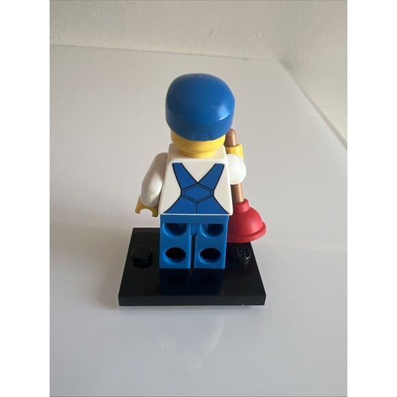 Lego Plumber Collectible Minifigure Series 9 71000 col144 Complete W/ Plunger - Picture 2 of 2